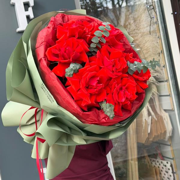 Букет из вывернутых роз "Нина"